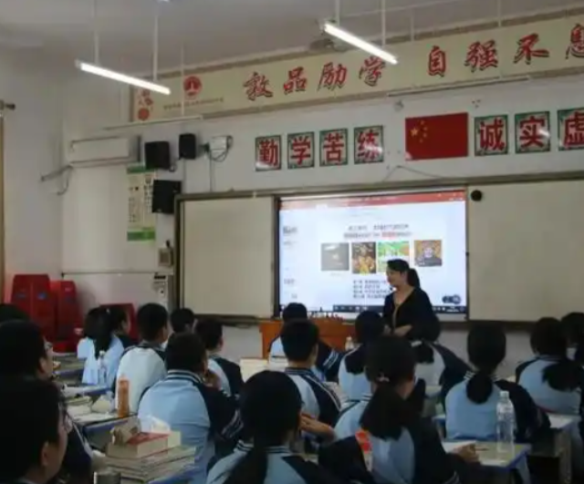 村庄全面复兴充分发挥教育名师在促进教育优质均衡发展 村庄全面复兴充分发挥教育名师在促进教育优质均衡发展